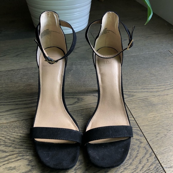 BLACK ANKLE STRAP HEEL - Picture 2 of 3